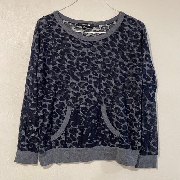 Forever 21 Leopard Print Pullover Sweatshirt Women’s Small | Blue Gray Cozy Top - Picture 1 of 5